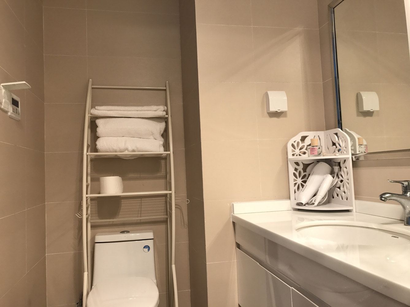 舒适高层一室大床房