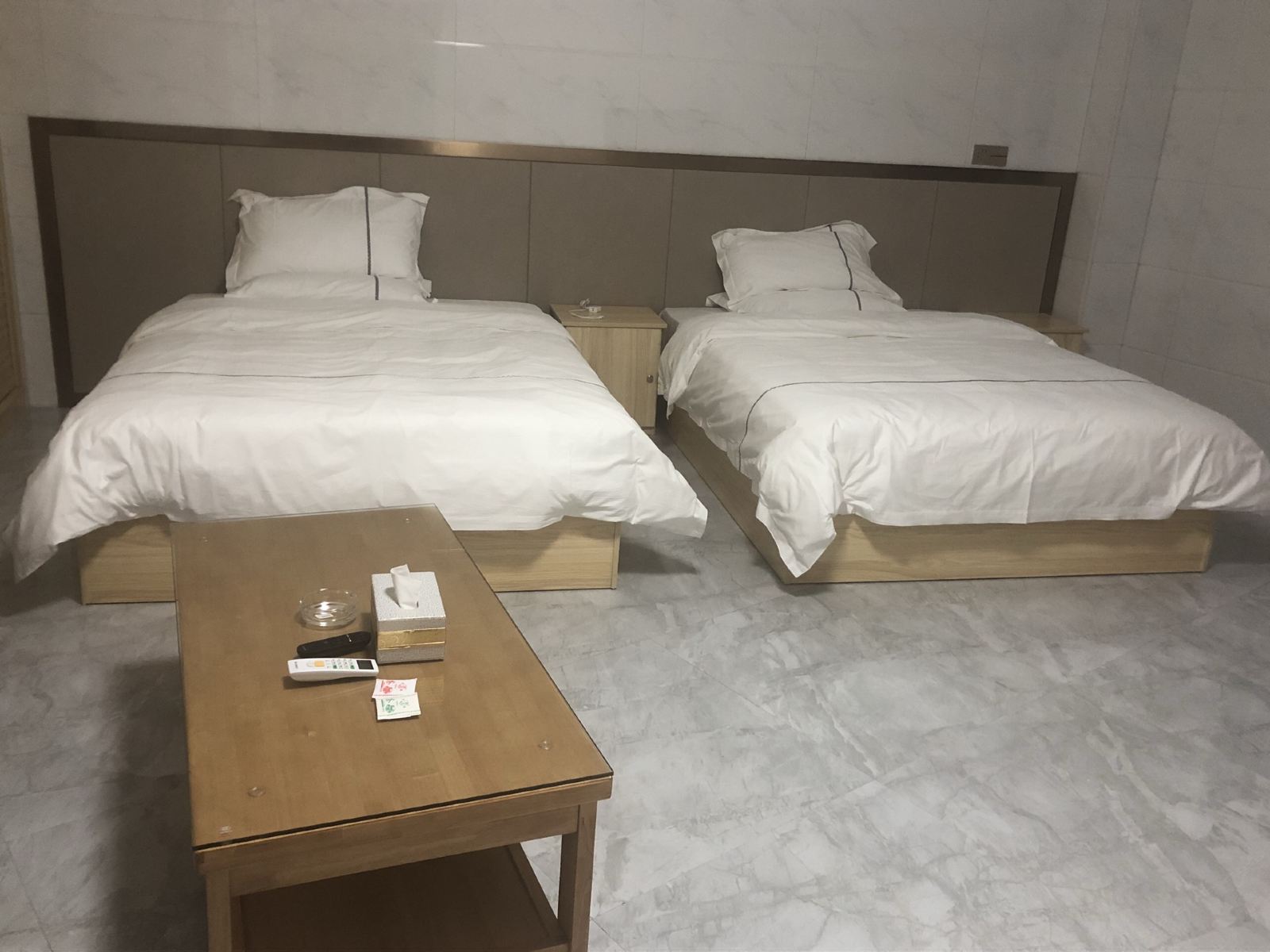 标准双床房