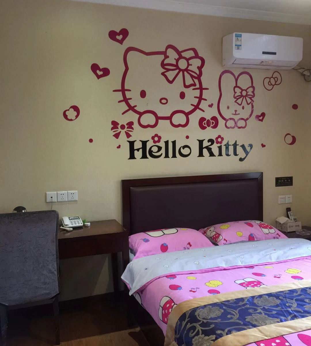hello Kitty大床房