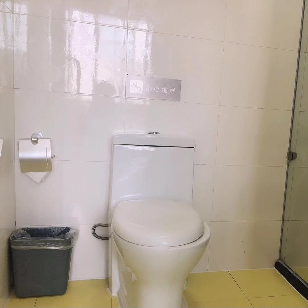 自主大床房