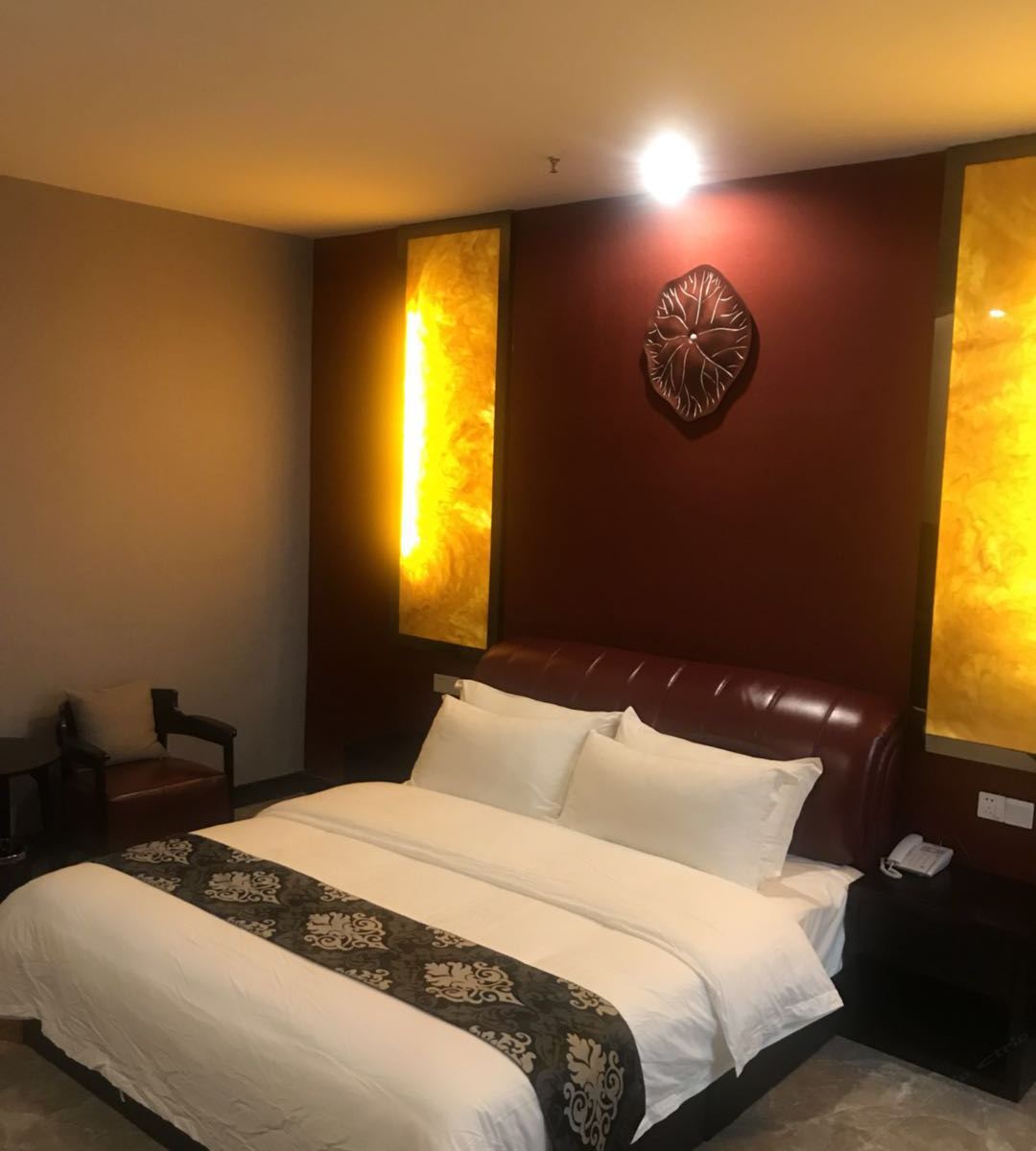 豪华大床房