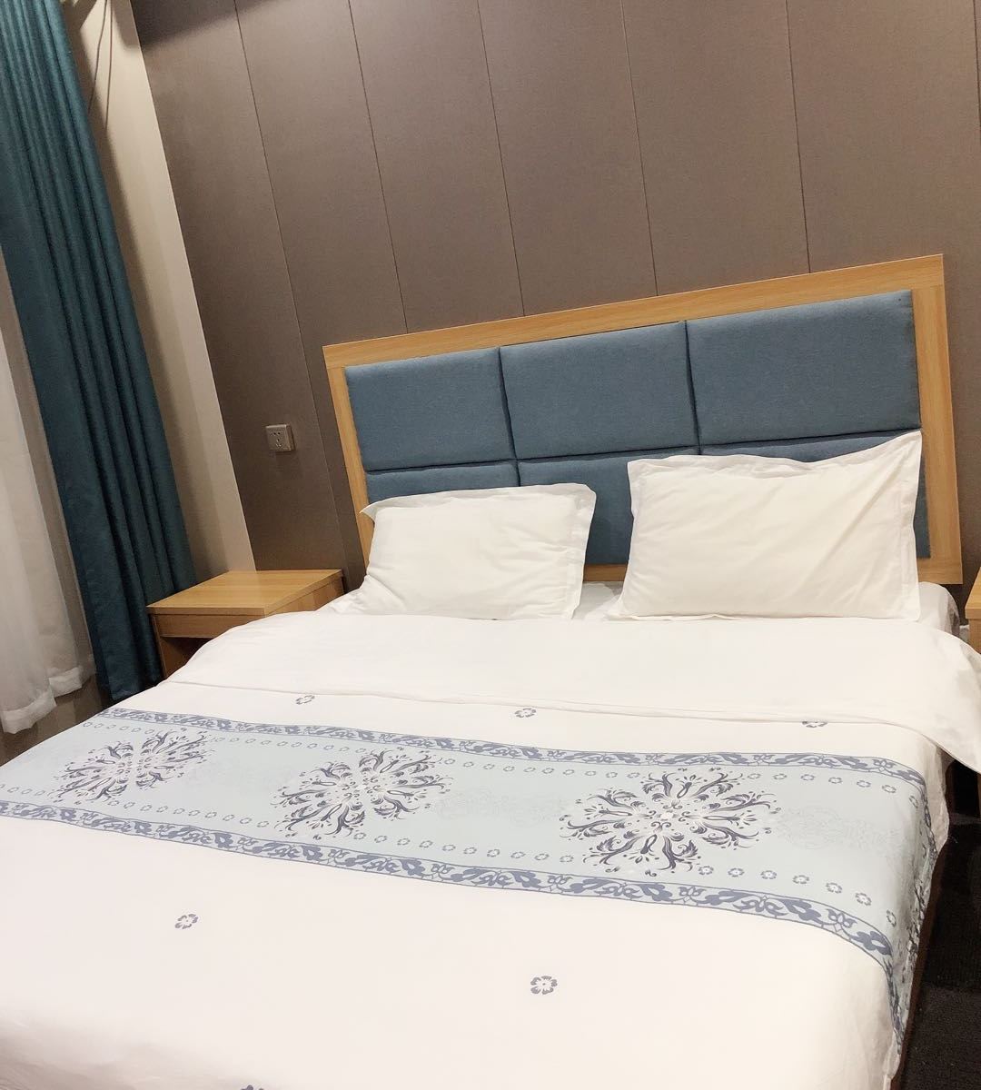 豪华大床房
