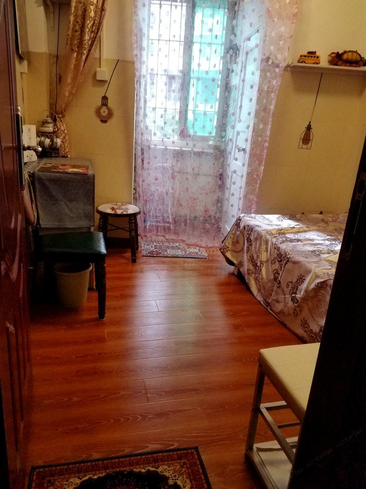 复古一室单床房