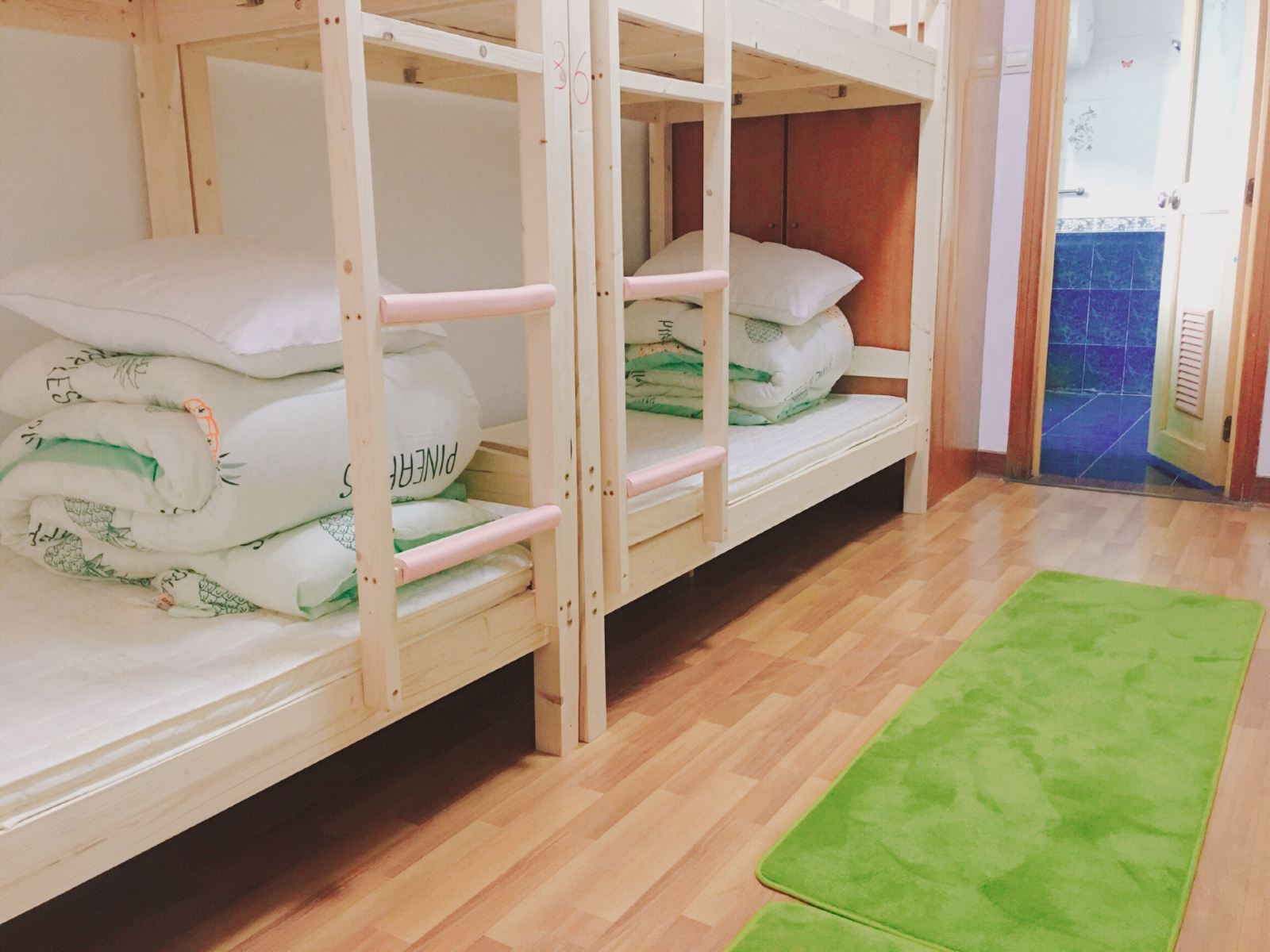 松木记忆海绵床位房