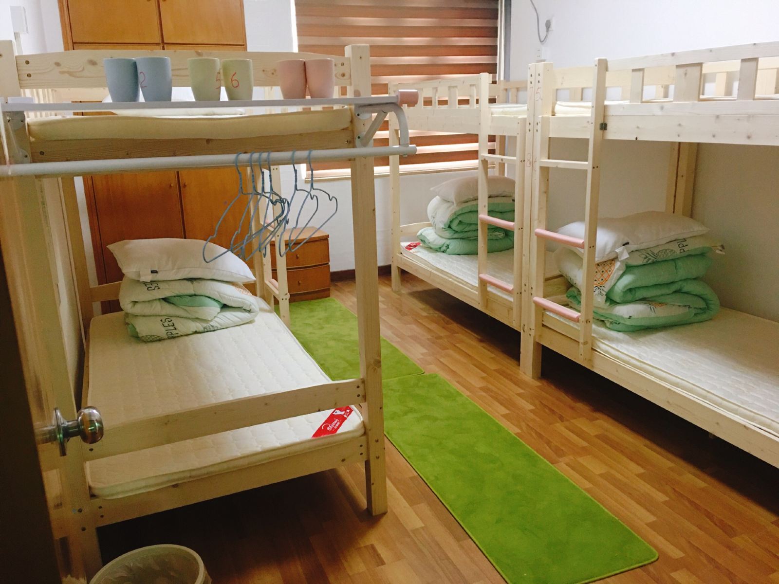 松木记忆海绵床位房