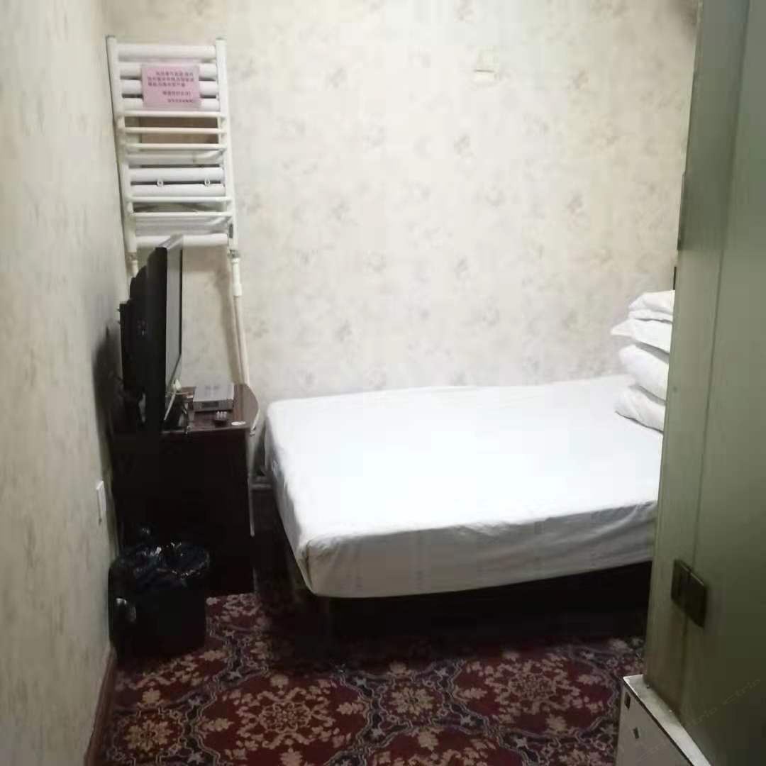 大床房(无窗)
