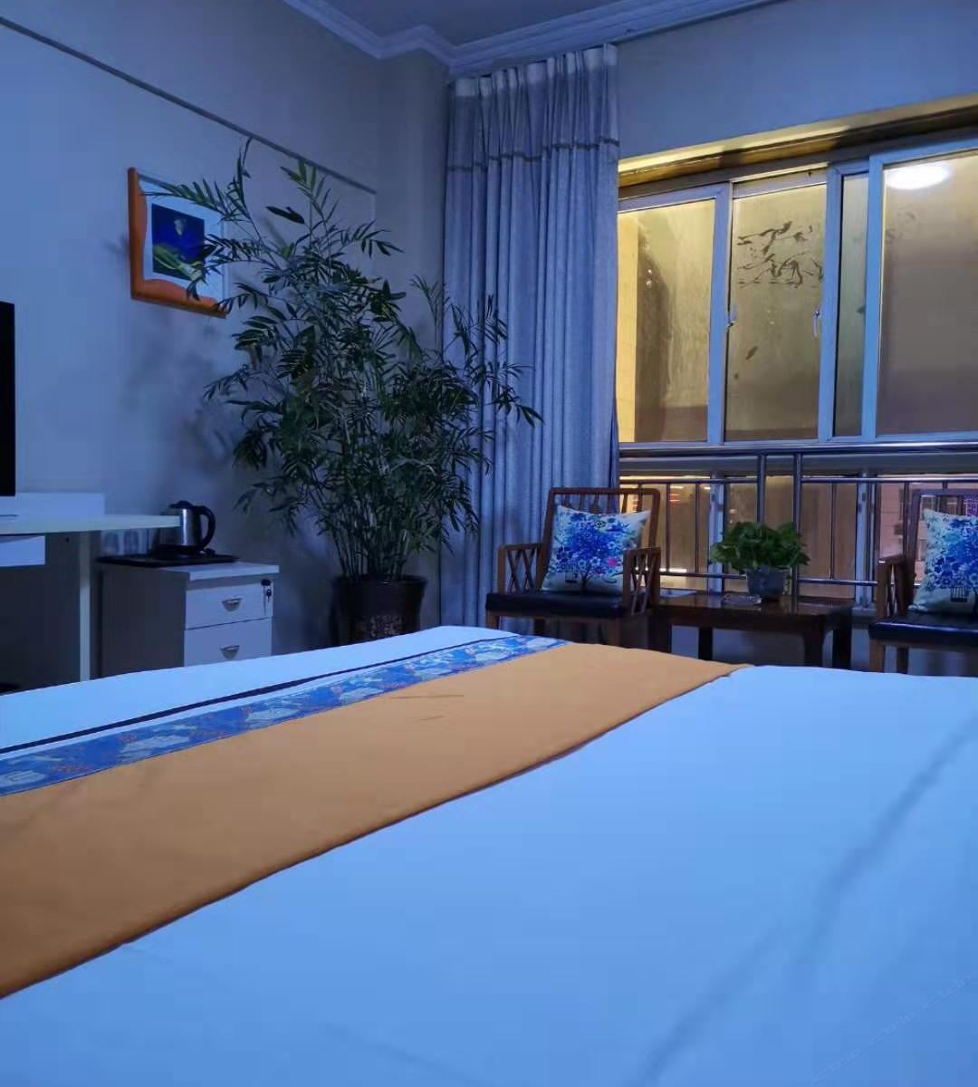 豪华大床房