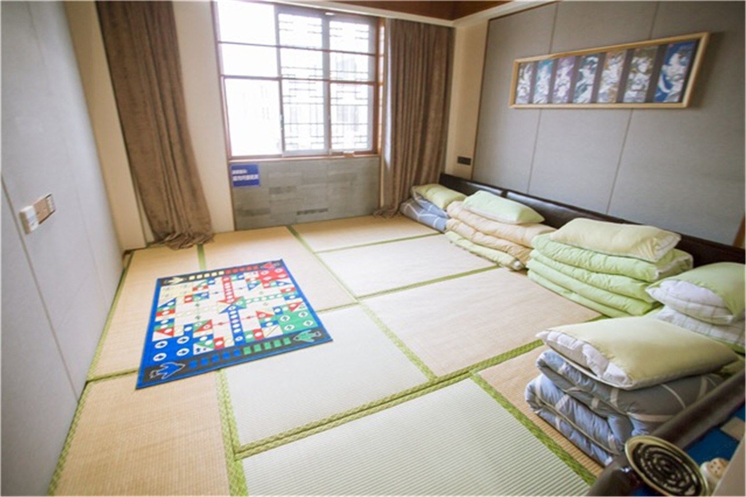 五室一厅套房