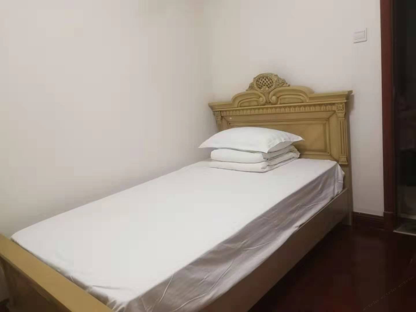次卧单人房