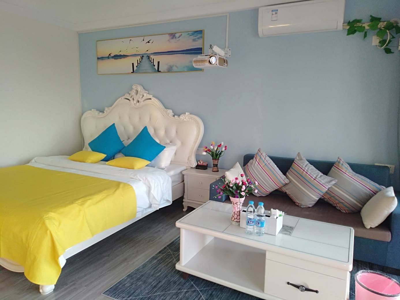 欧式百寸电影豪华大床房