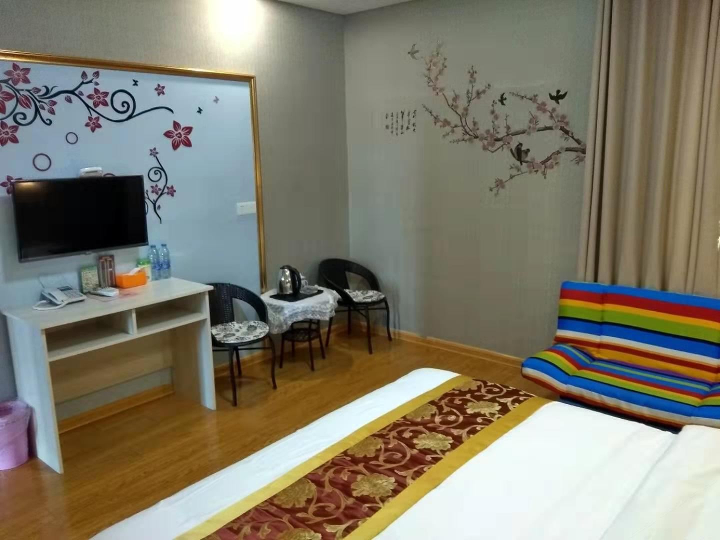 素雅大床房