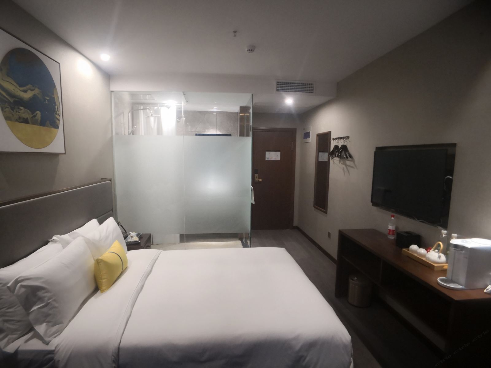 雅致阳台大床房