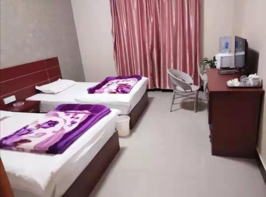 标准双床房