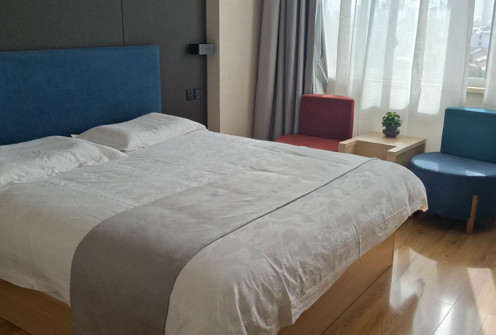 高级大床房