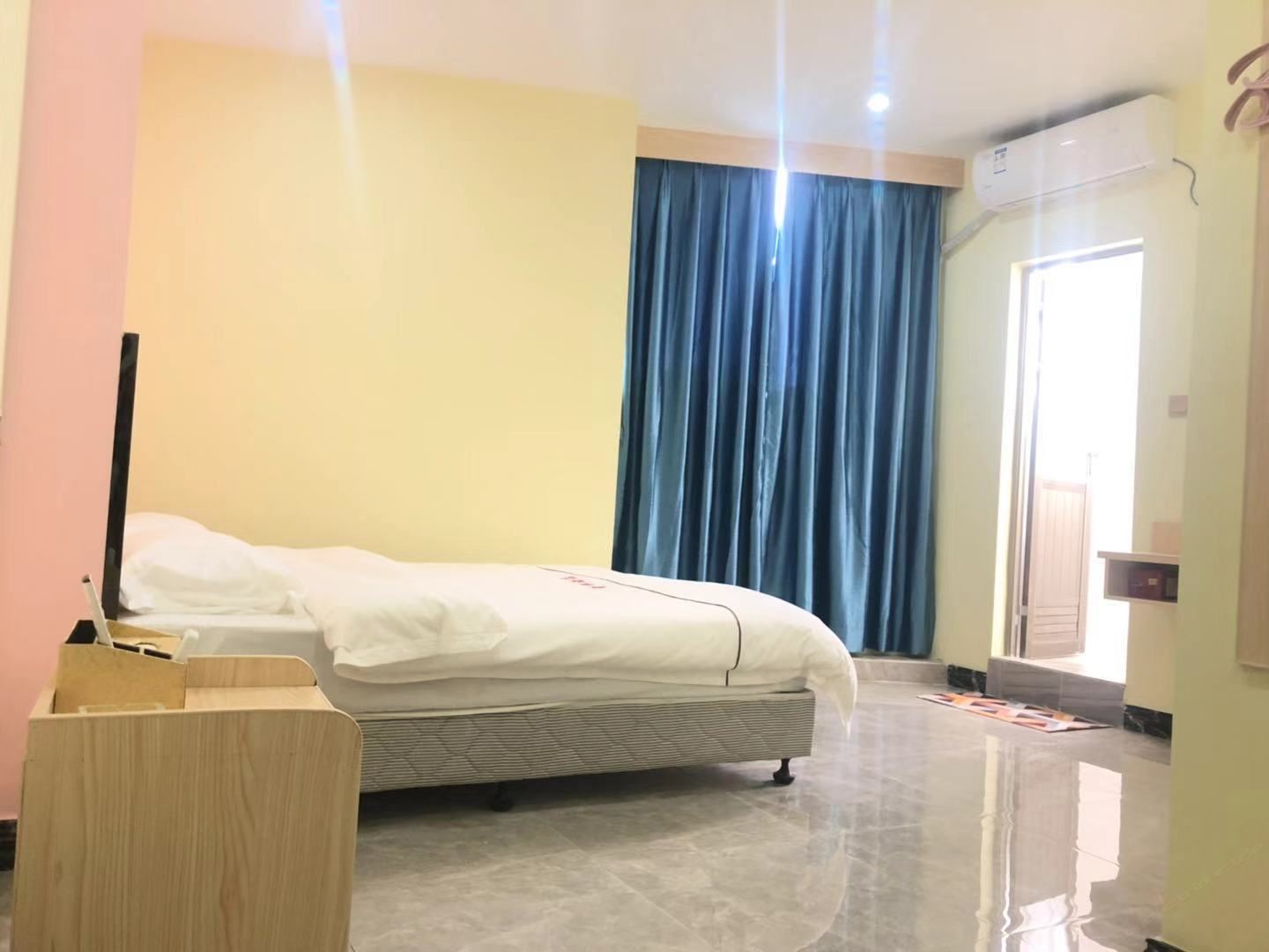 标准大床房