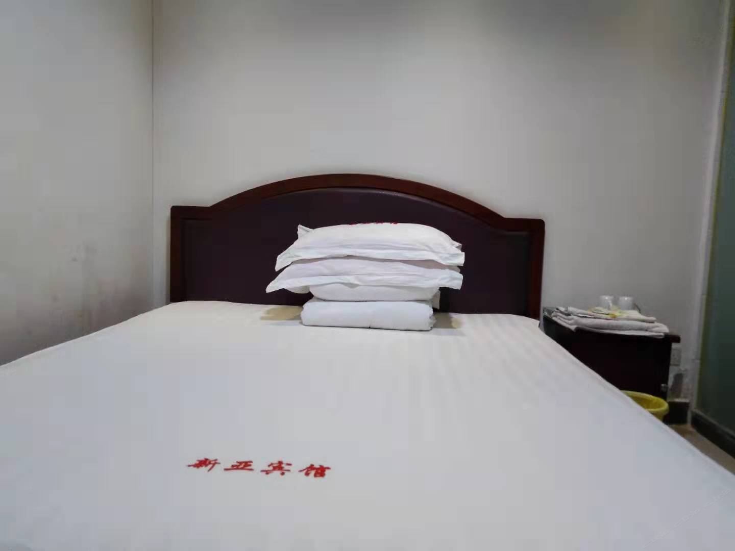 标准大床房(无窗)