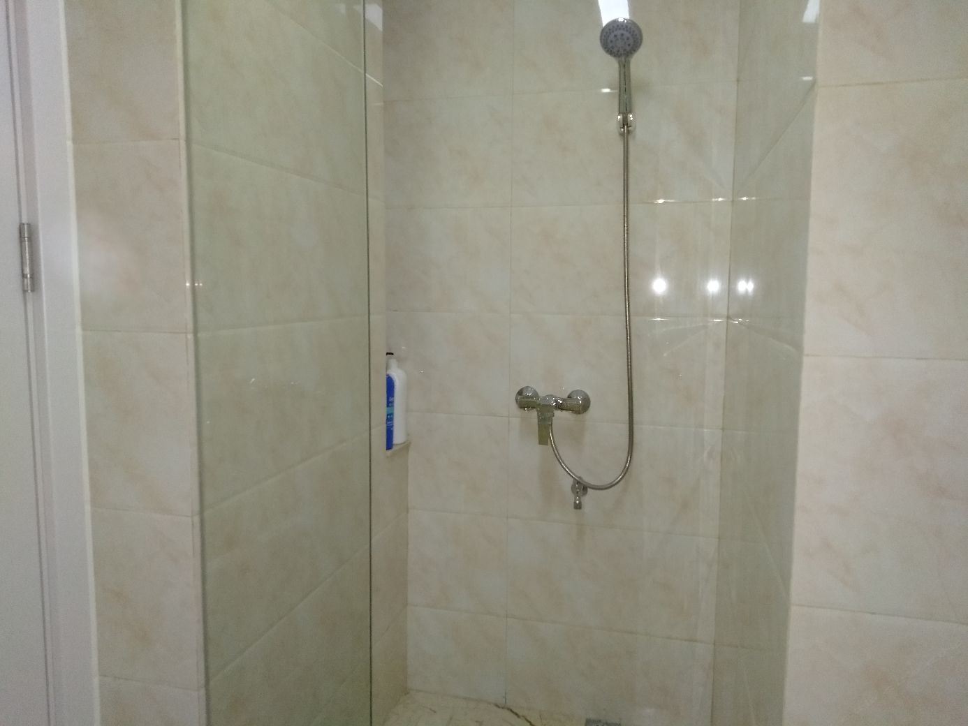 欧式百寸电影豪华大床房