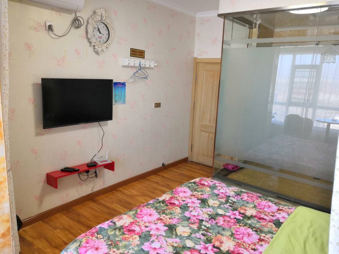 豪华大床房