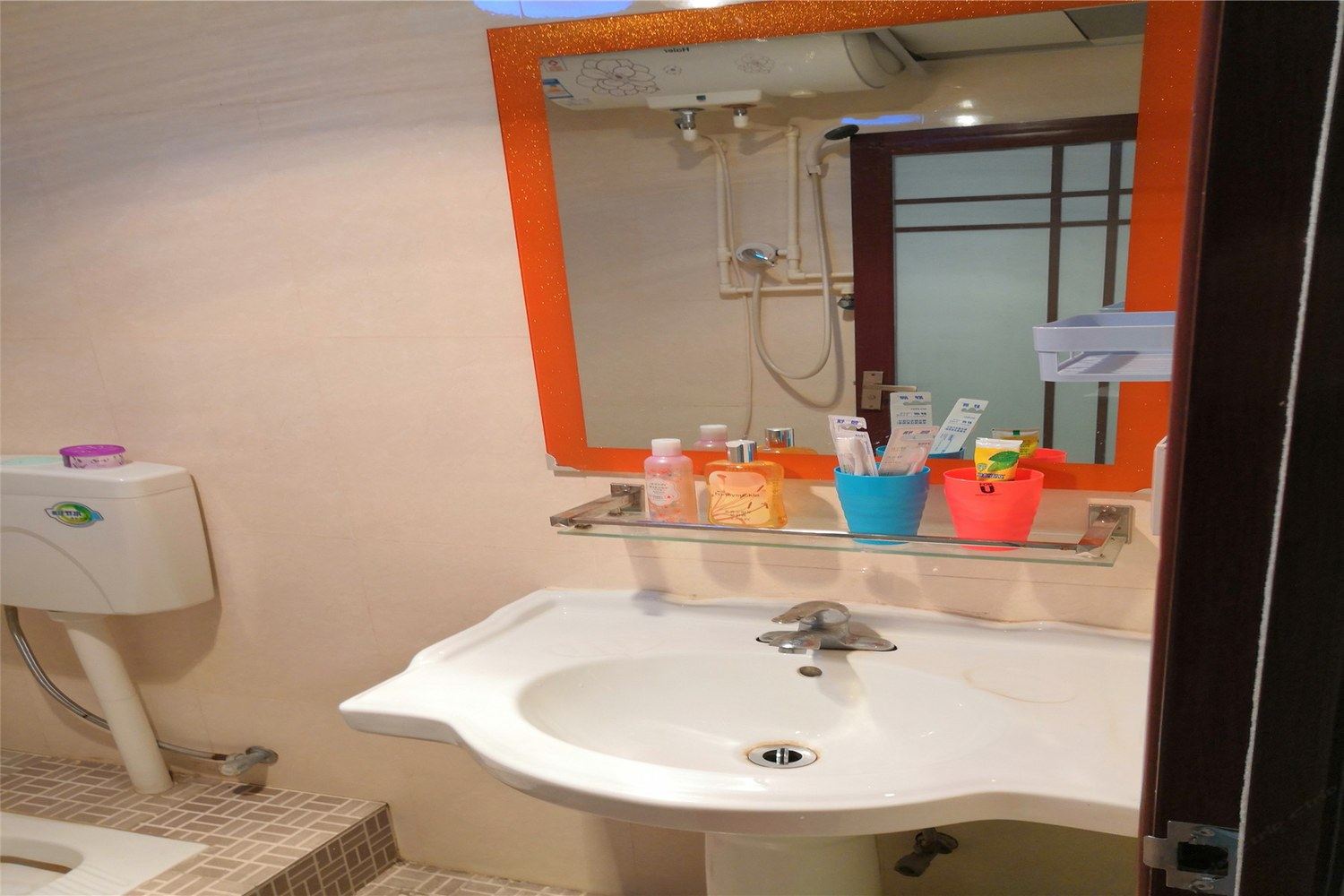 家庭影院一室大床房