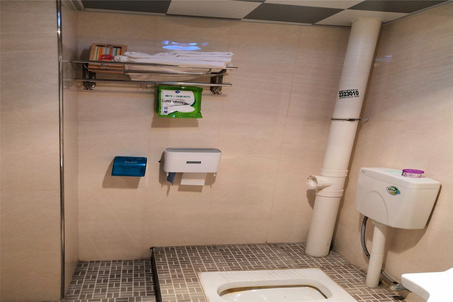 家庭影院一室大床房