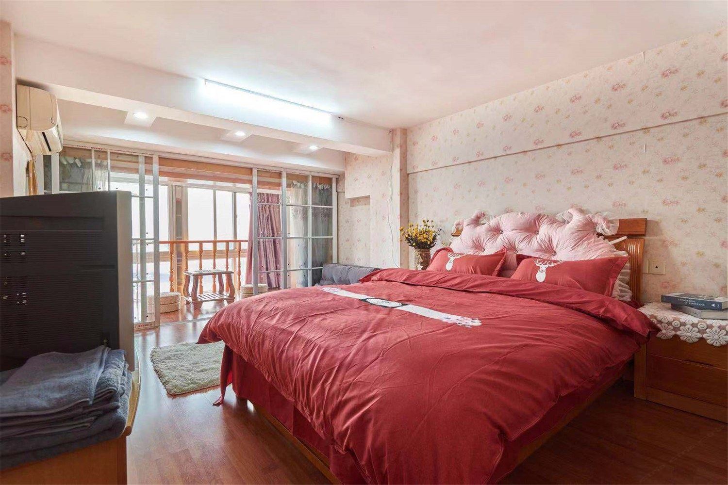 舒适三室一厅套房