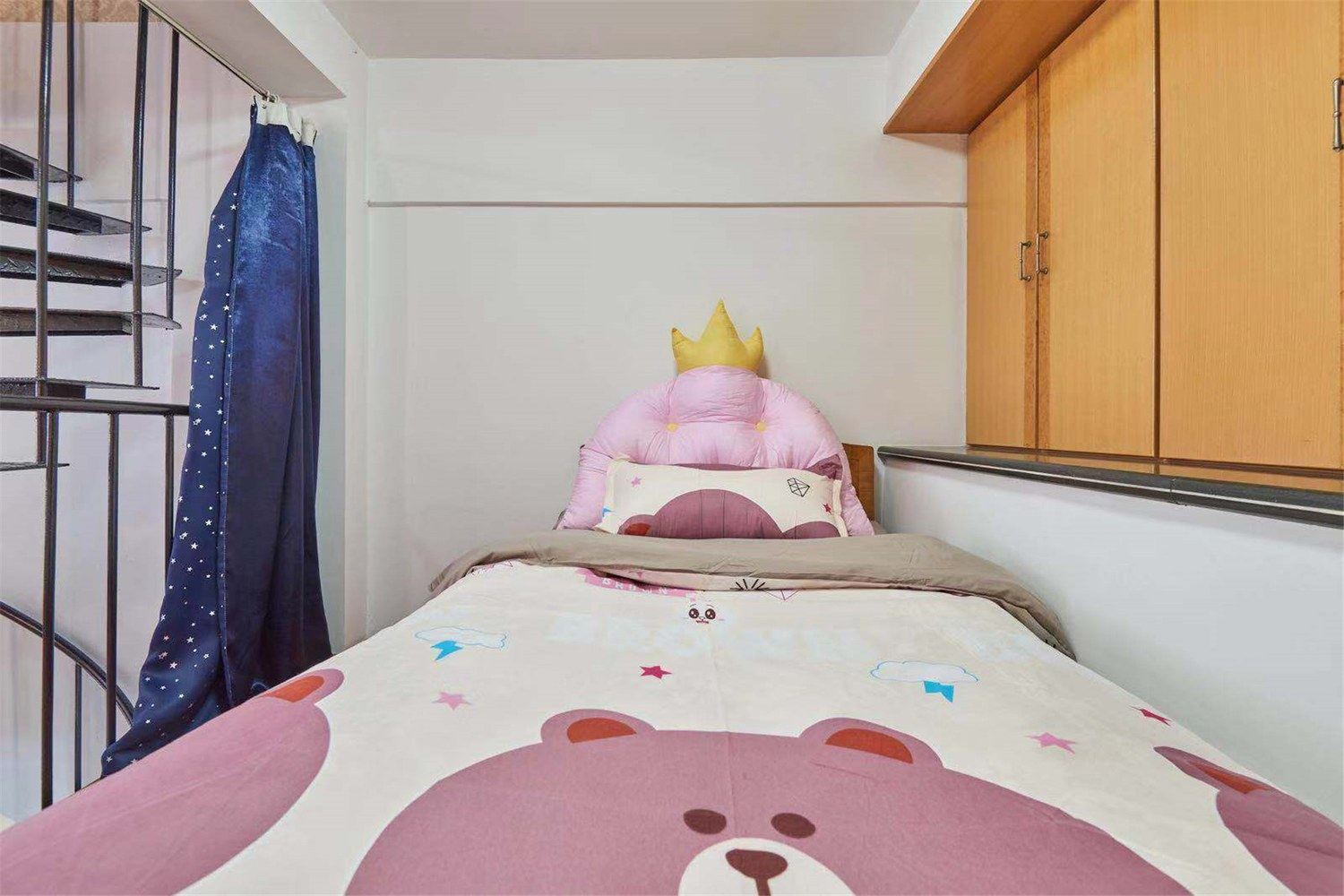 舒适三室一厅套房