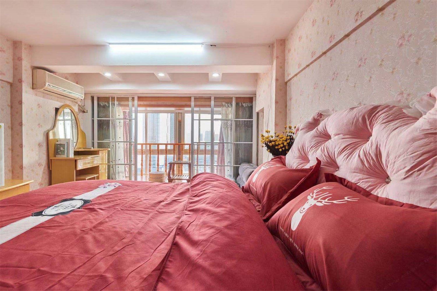 舒适三室一厅套房