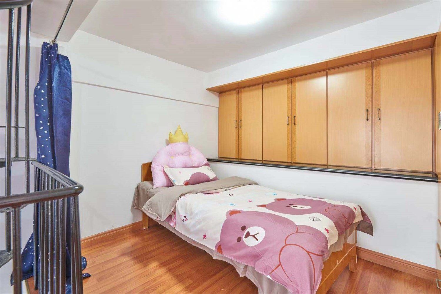 舒适三室一厅套房