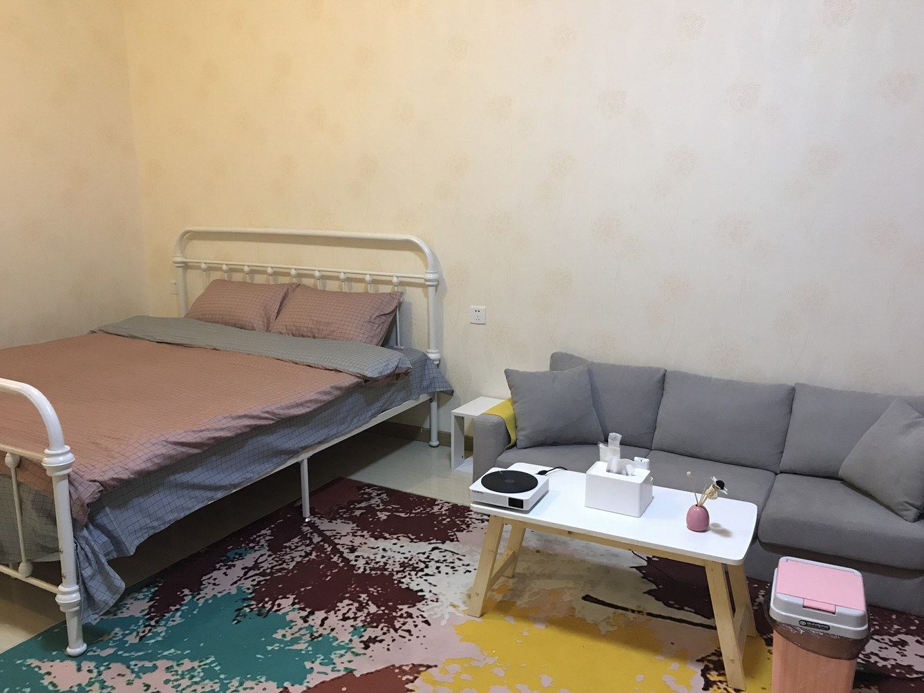 精选温馨风影院房