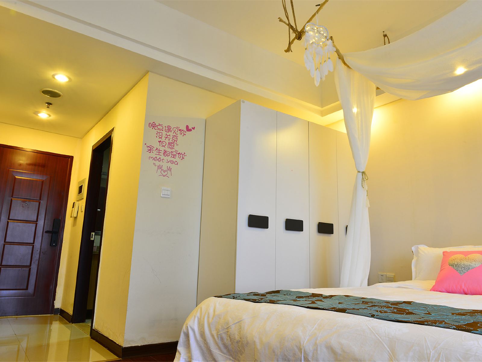 浪漫情侣观景大床房