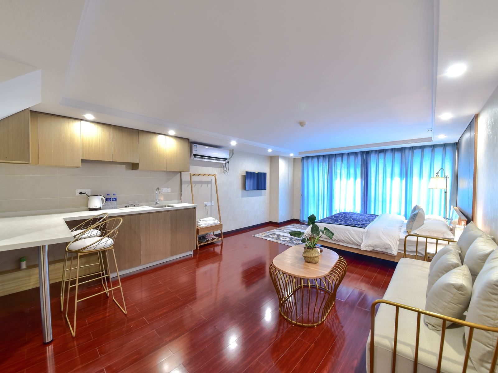 臻雅海景大床房