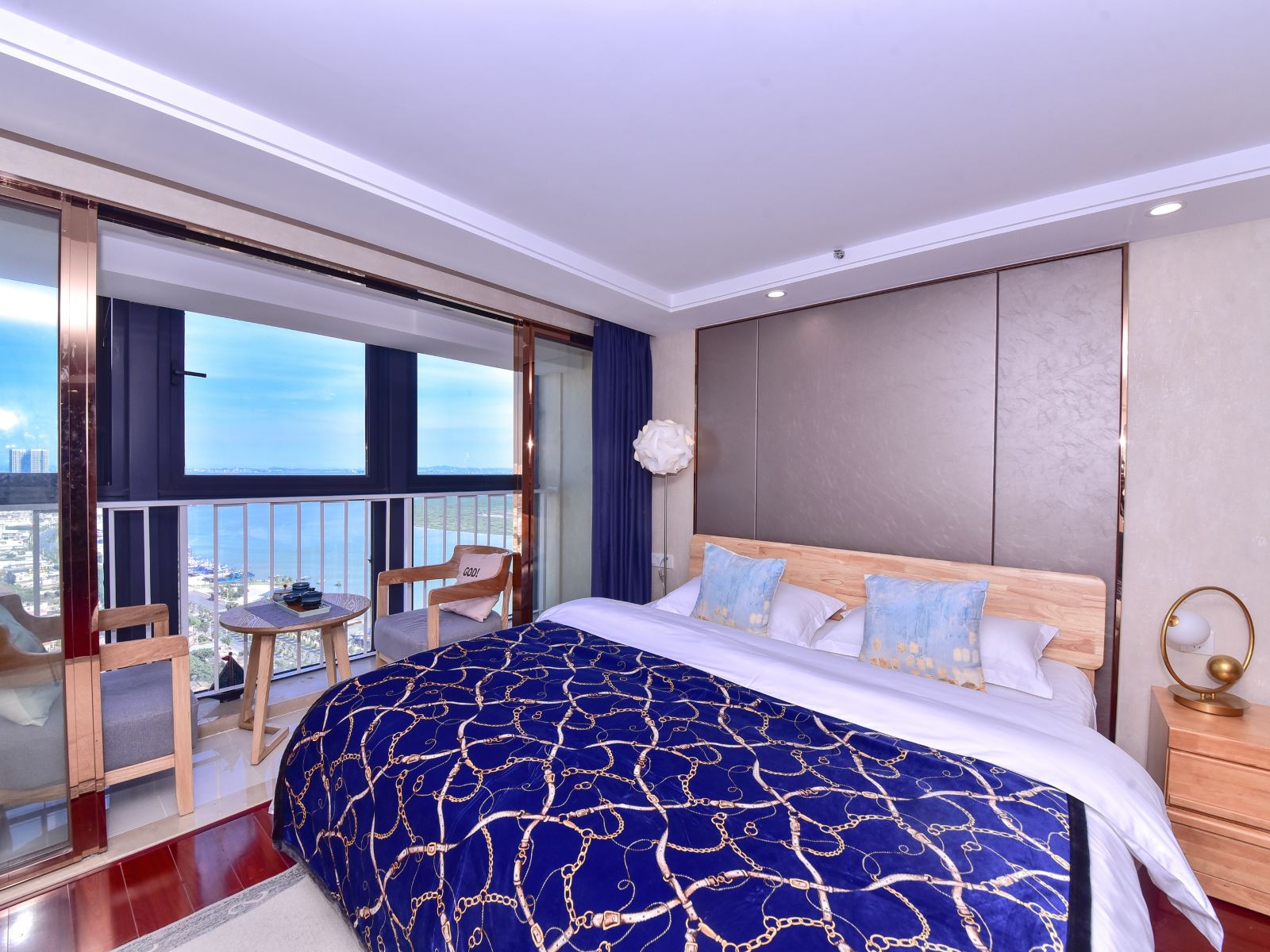 臻雅海景大床房