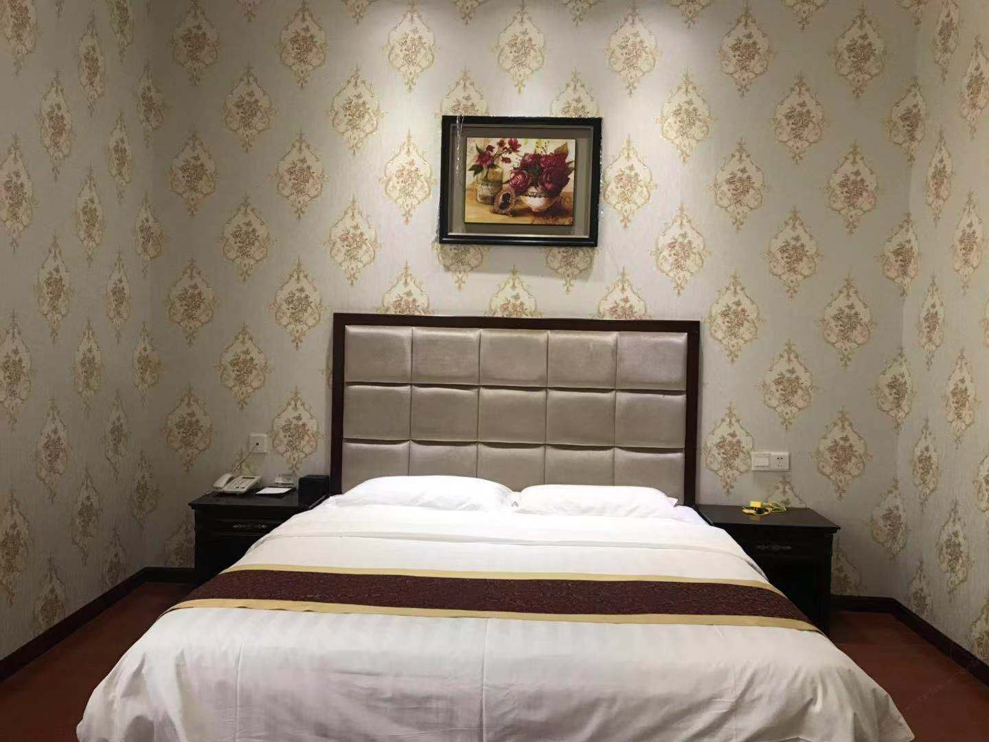 花园大床房