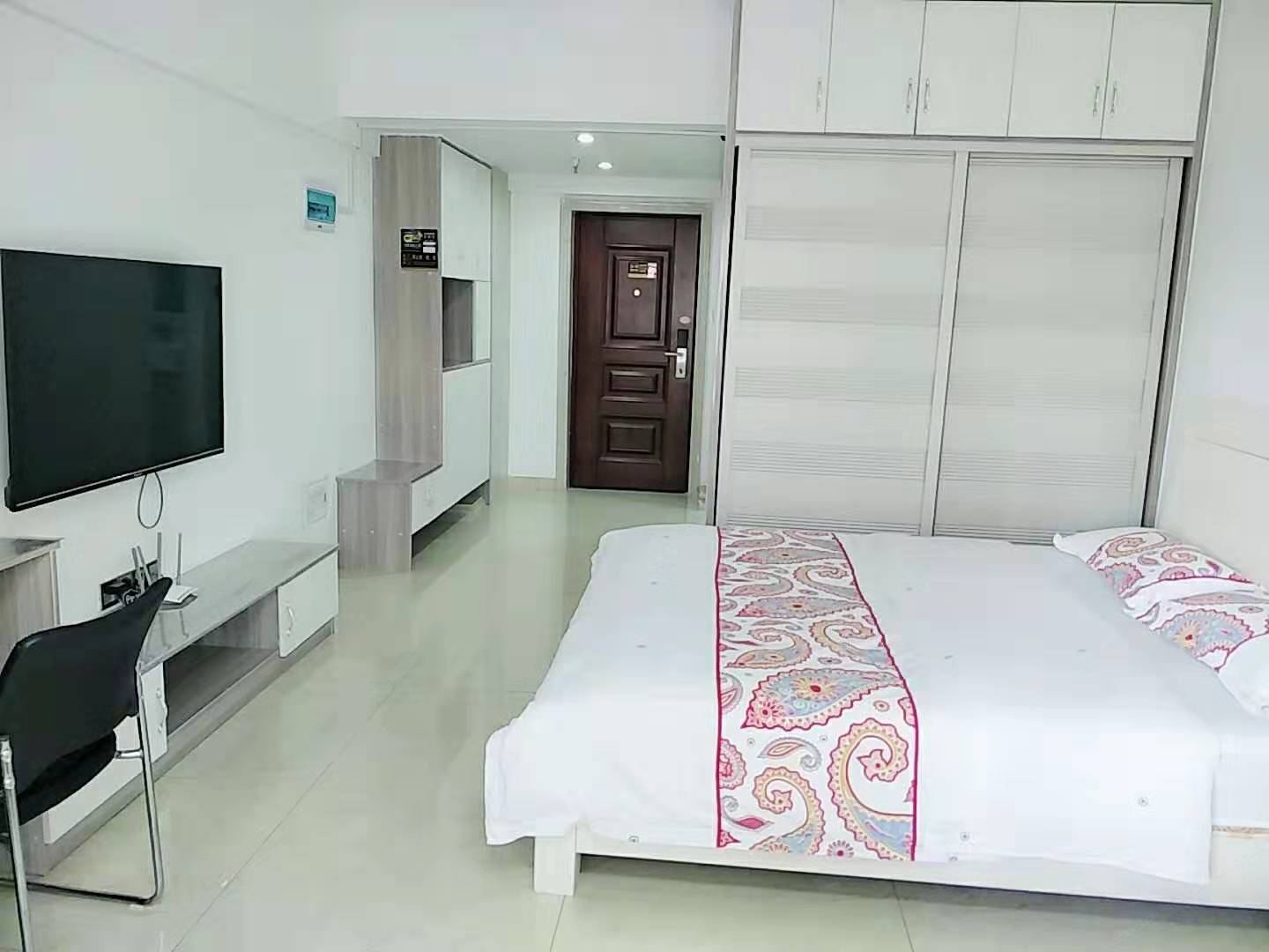 豪华大床房