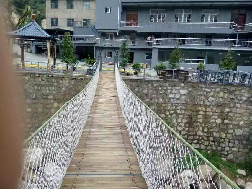 蓝田流峪印象旅游度假山庄