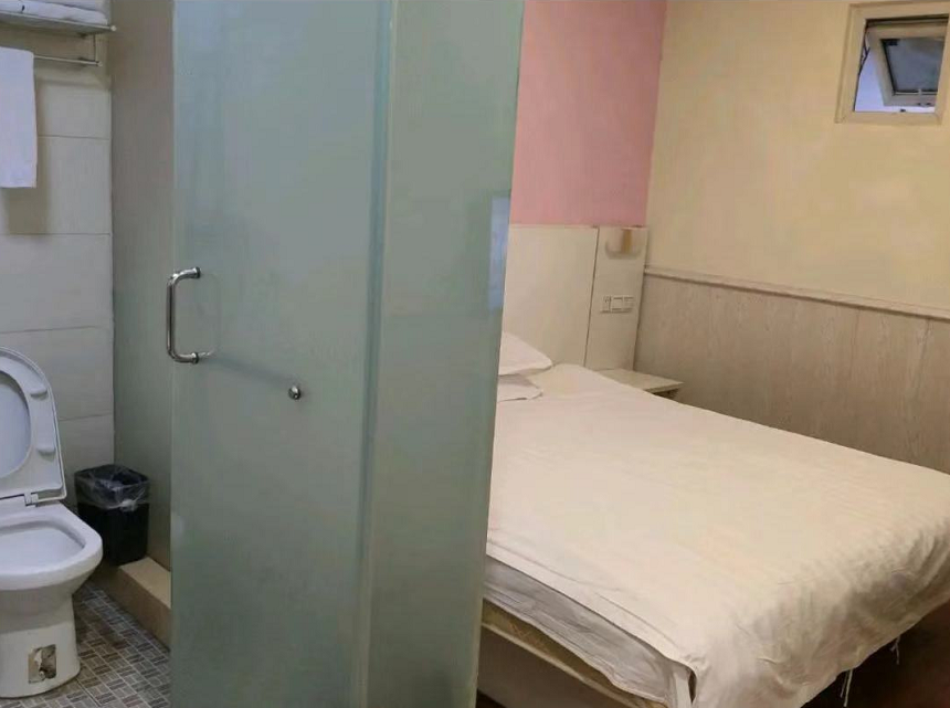 标准大床房