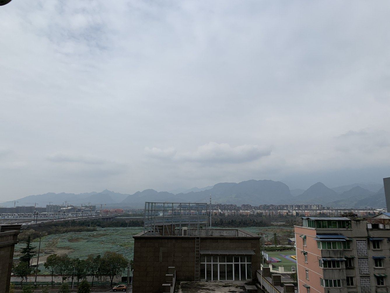 成都有一个王多鱼公寓