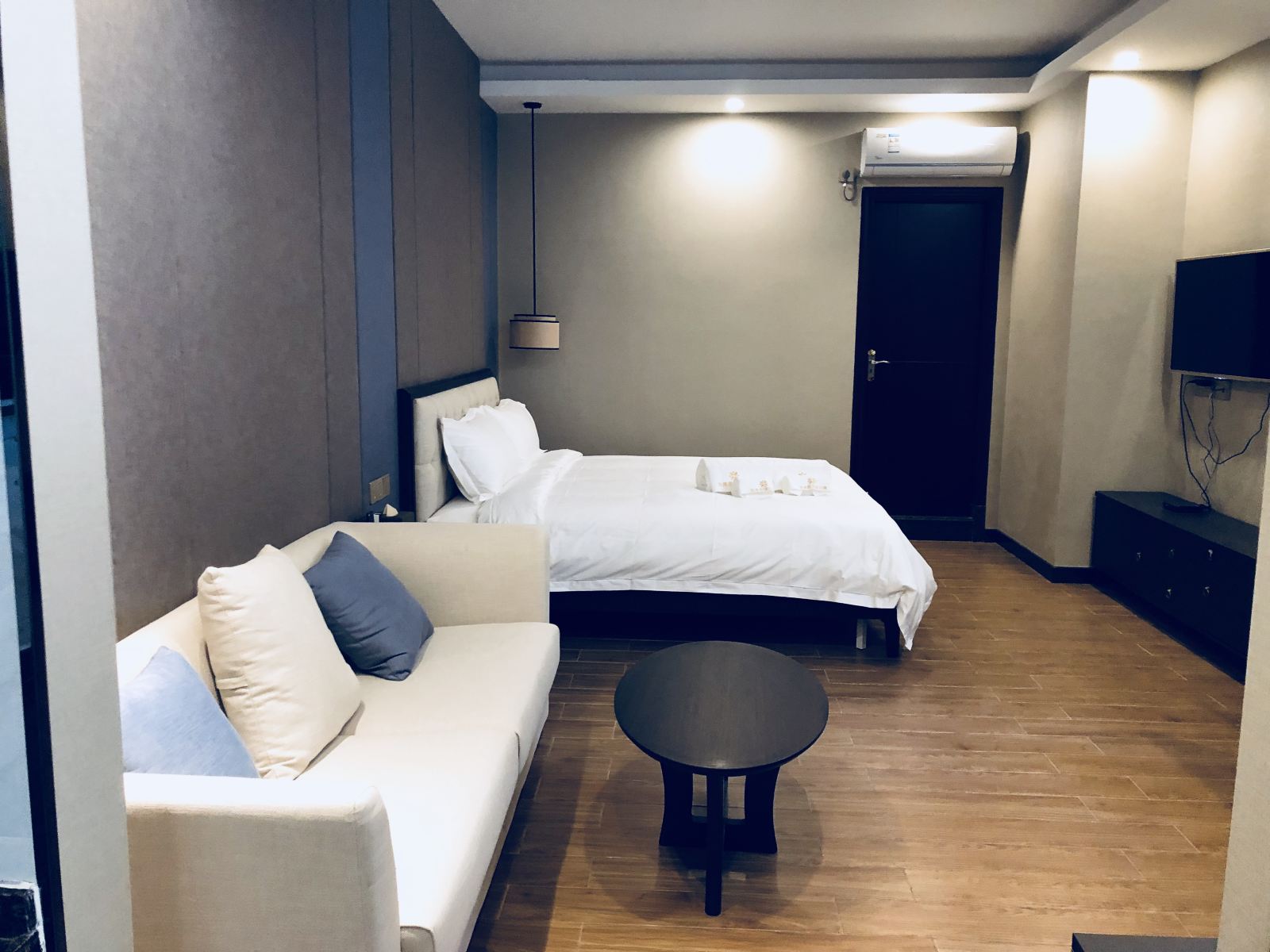 豪华大床房