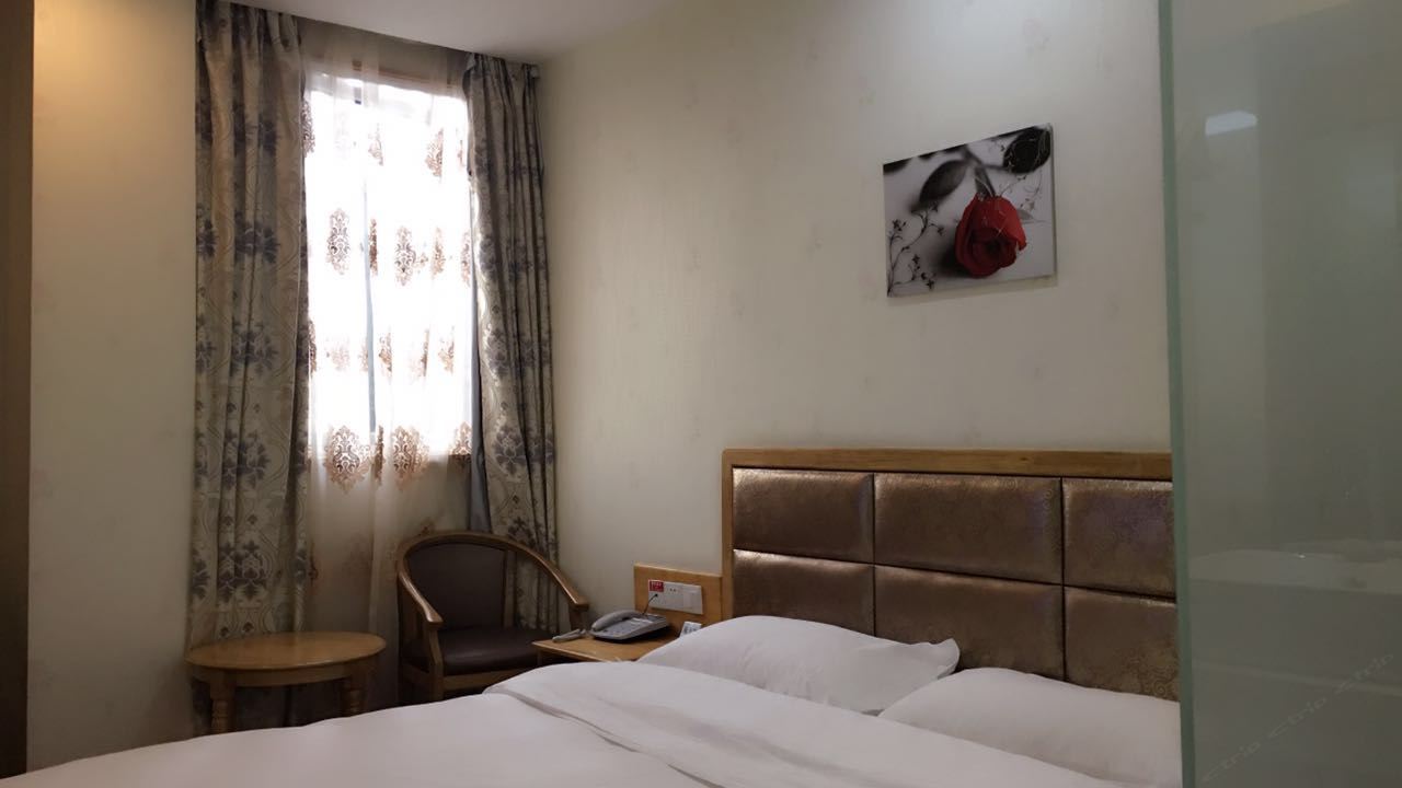 豪华大床房