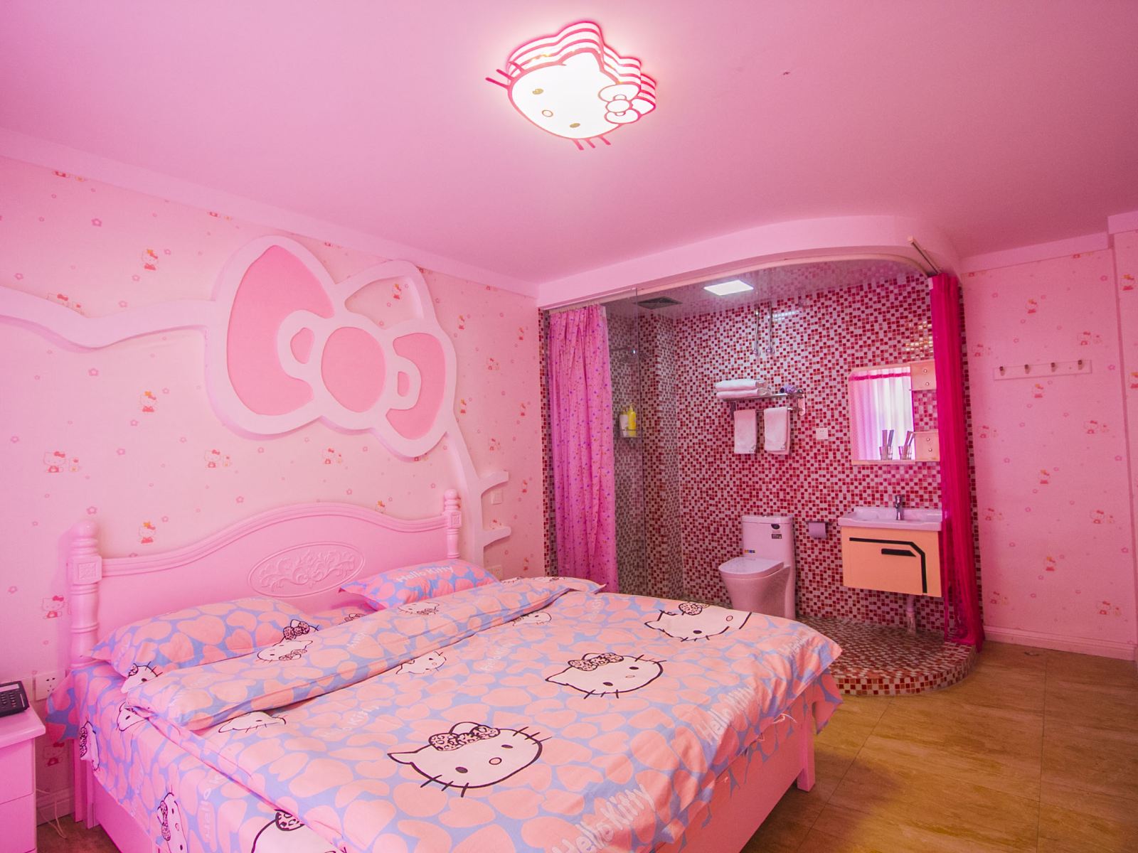 Hello Kitty大床房