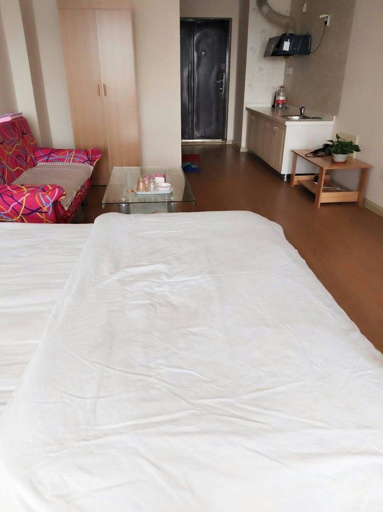 舒适精装一室大床房