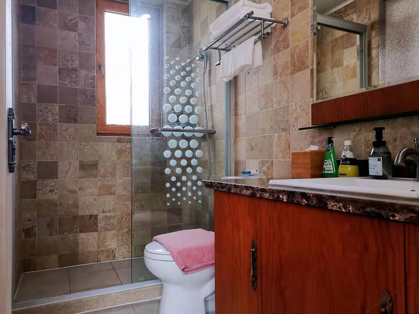美典园景大床房