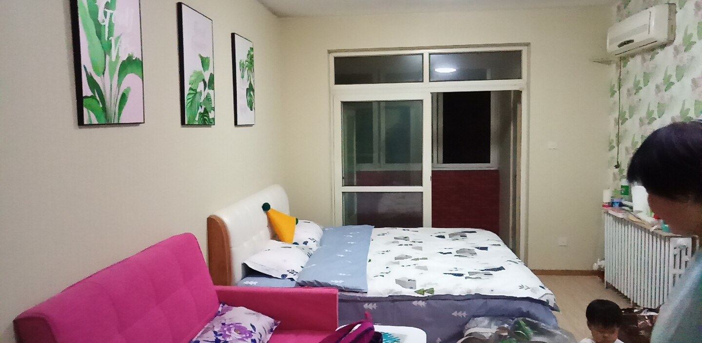 温馨二室三床房
