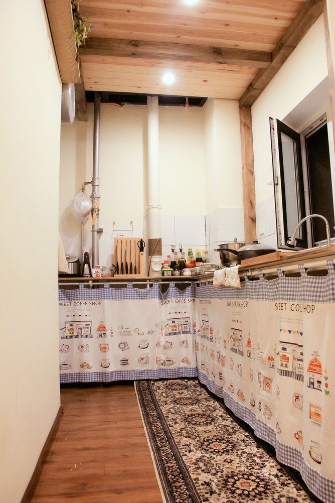 小幕屋一室