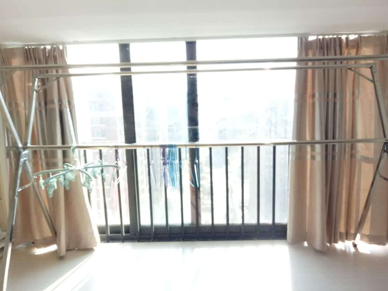 八人间(床位房)(公共卫浴)