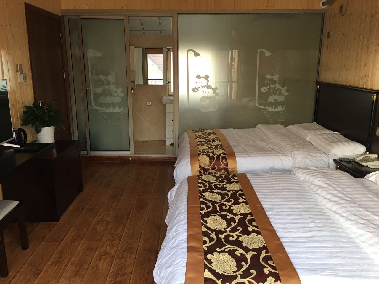 零室三厅