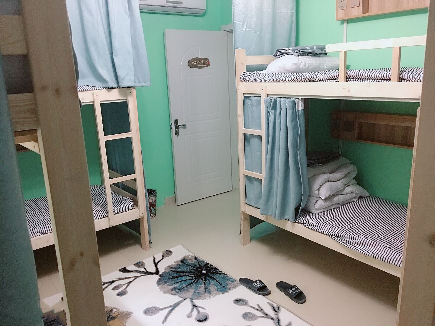 六人间(床位)(公共卫浴)