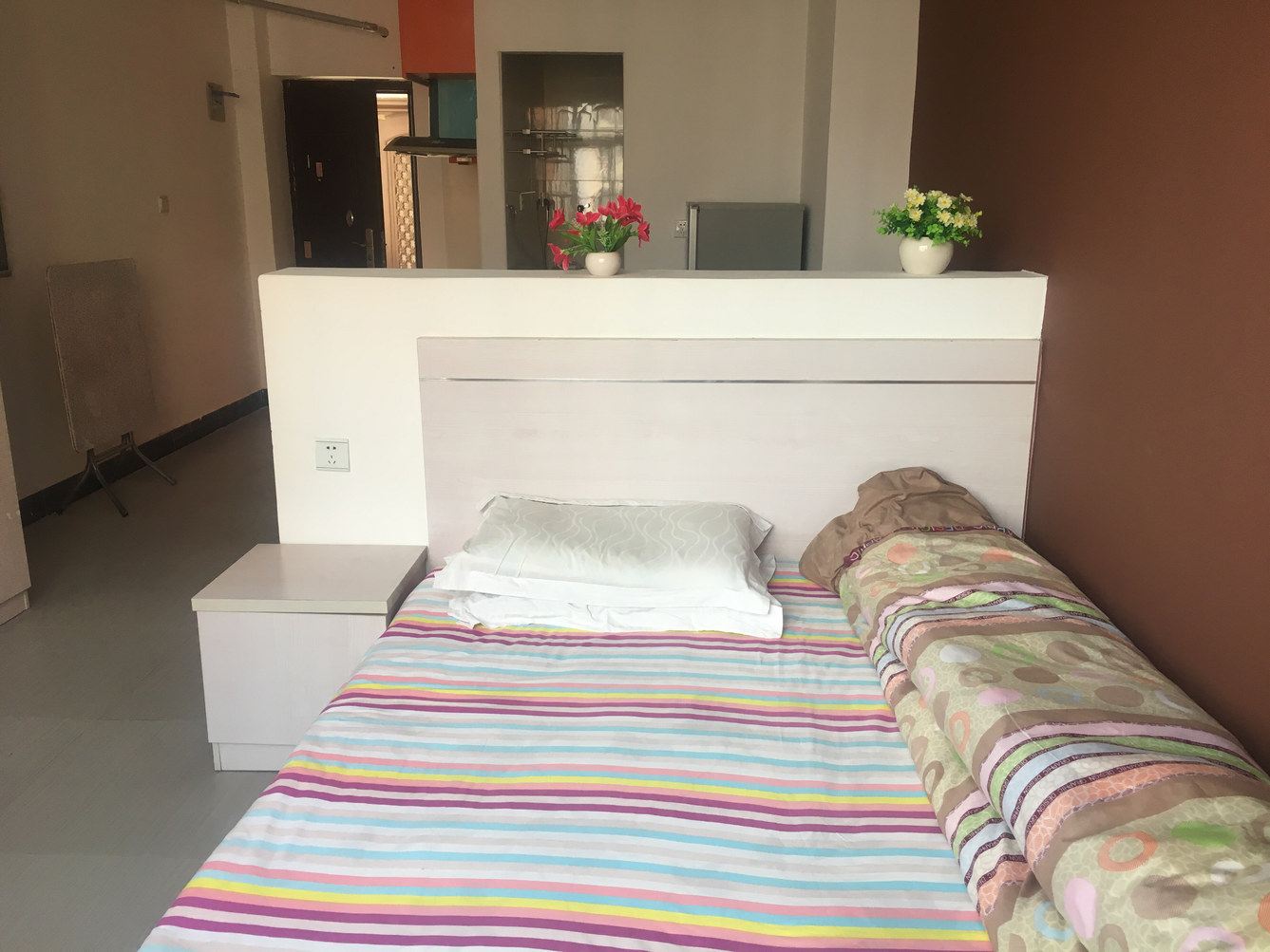 舒适阳光一室大床房