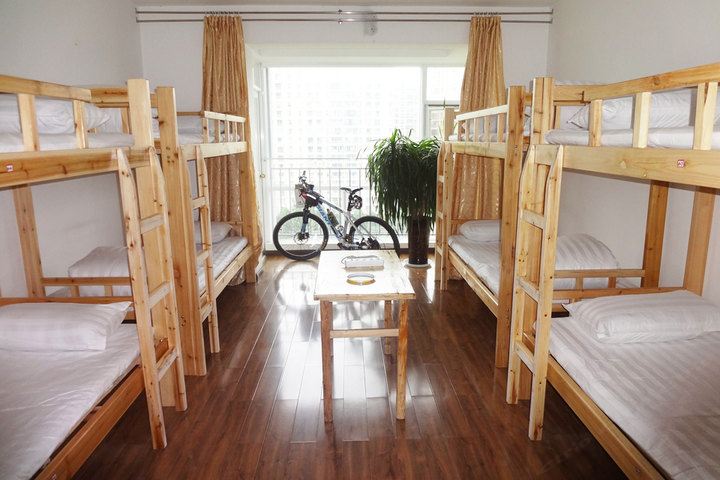 君子六人间(床位房)(公共卫浴)