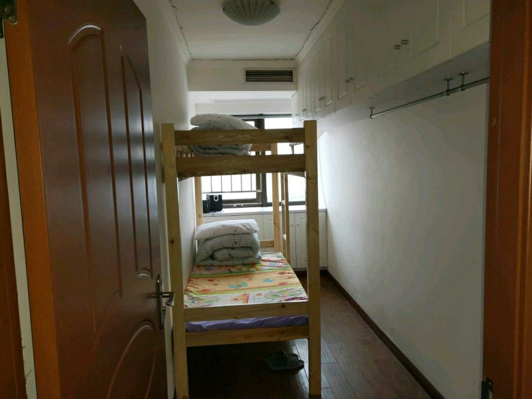 温馨二人间(床位)(公共卫浴)